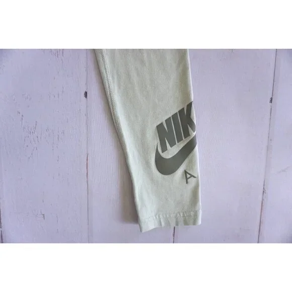 Nike Women Mint Green Solid Capris FUTURA Tight Fit - Size S - Picture 4 of 8